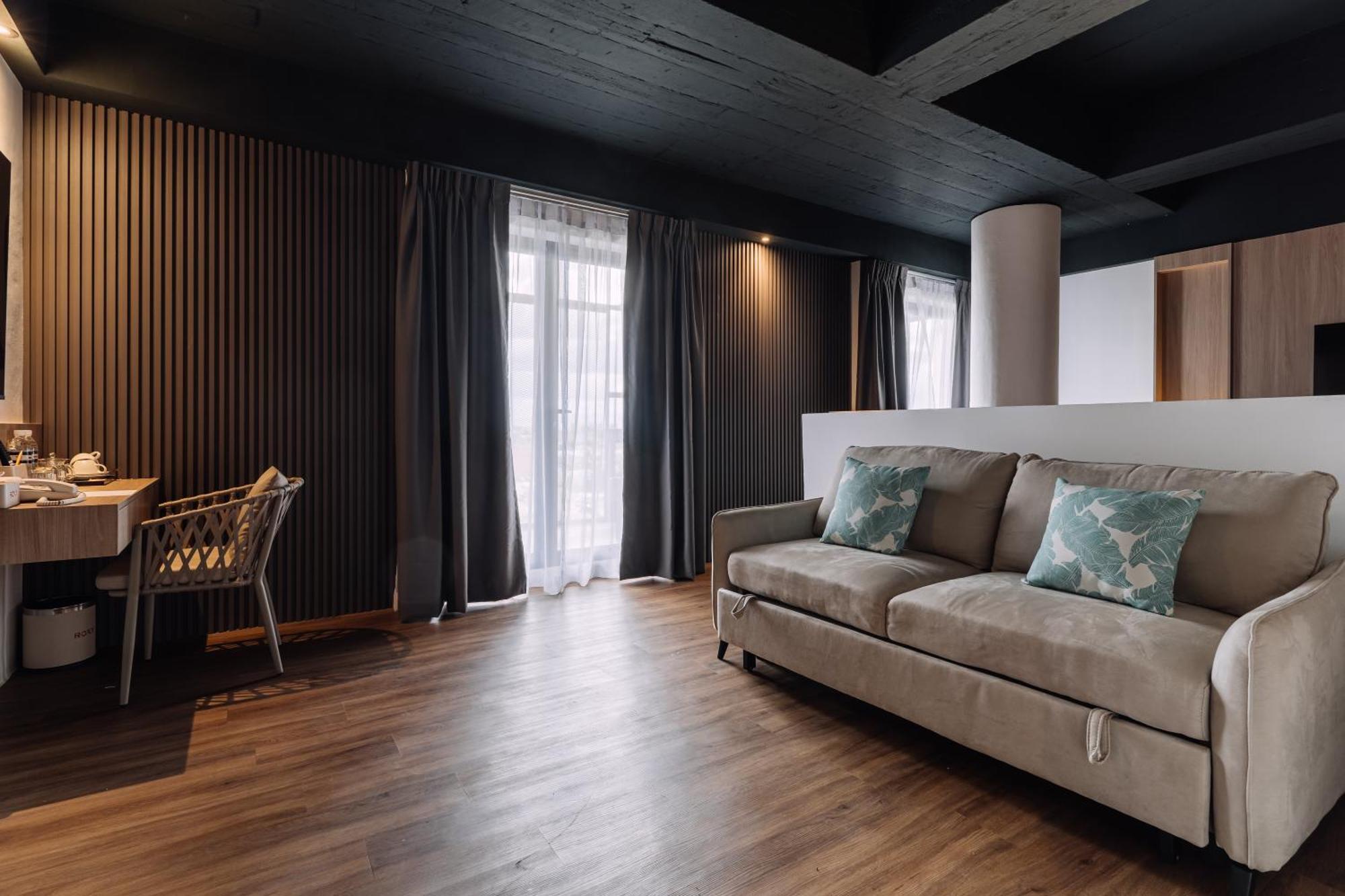 Impiana By Roxy Hotel Kuching Exterior photo