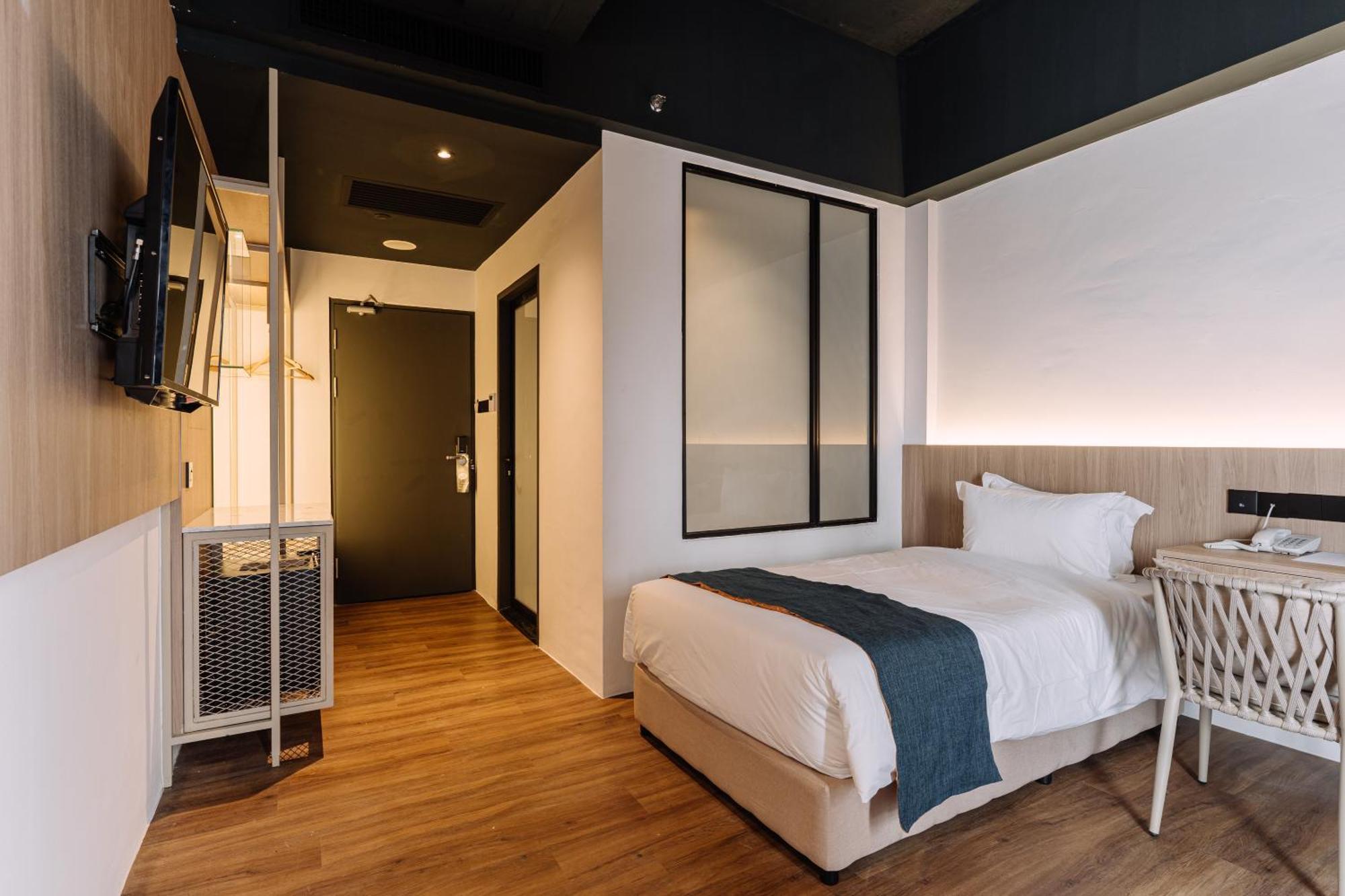 Impiana By Roxy Hotel Kuching Exterior photo