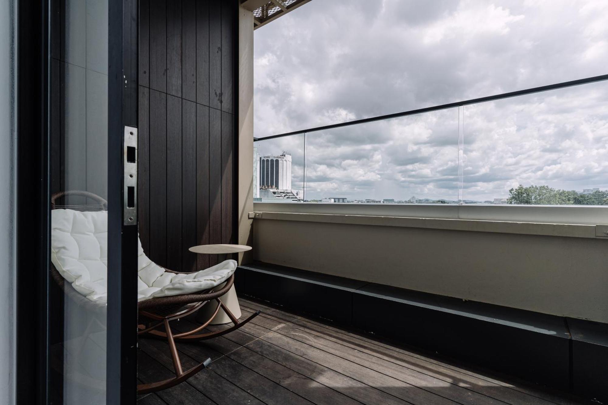 Impiana By Roxy Hotel Kuching Exterior photo