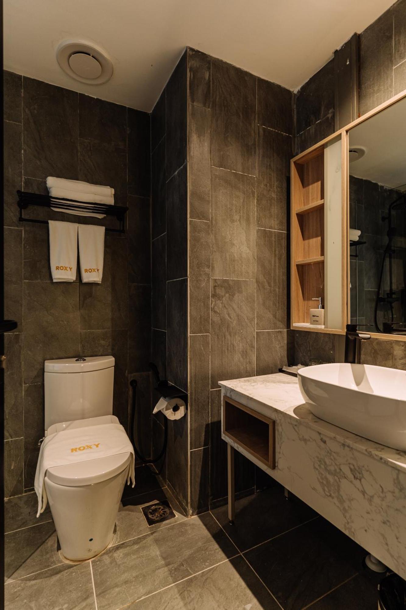 Impiana By Roxy Hotel Kuching Exterior photo